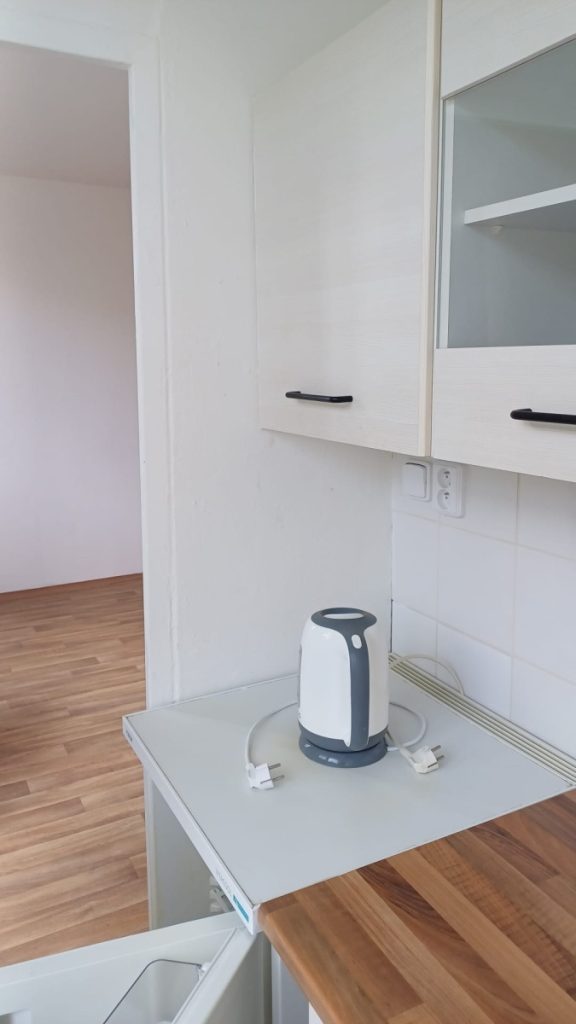 Úprava kuchyňské linky včetně obkladů