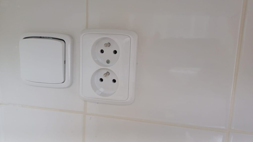 Úprava kuchyňské linky včetně obkladů