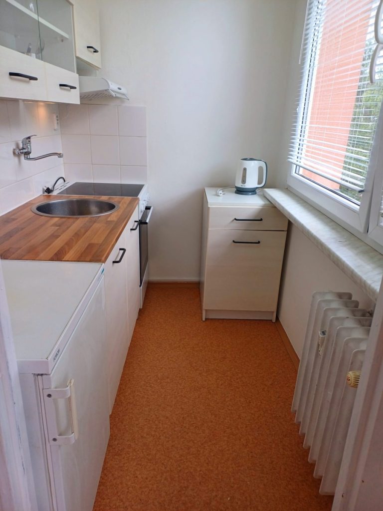 Úprava kuchyňské linky včetně obkladů